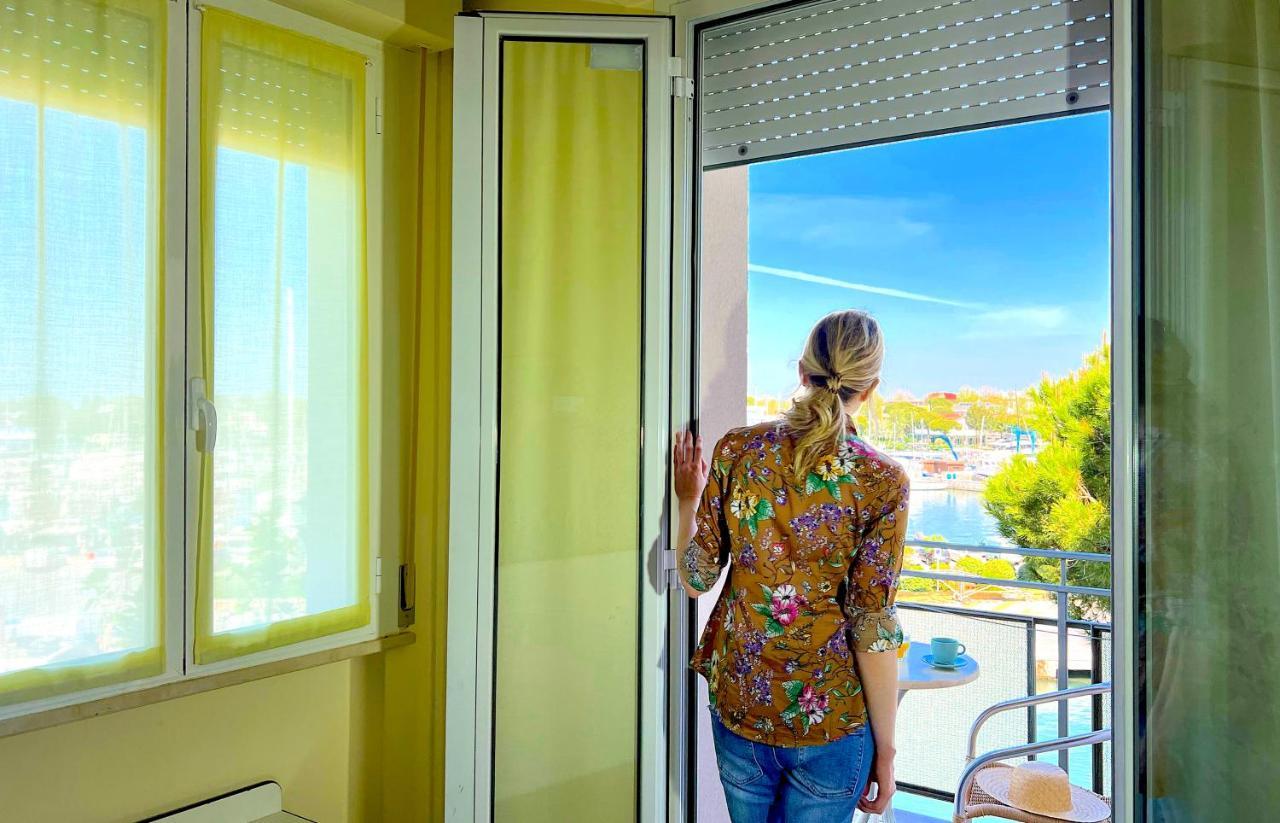 Hotel Baltic Cesenatico Exterior photo